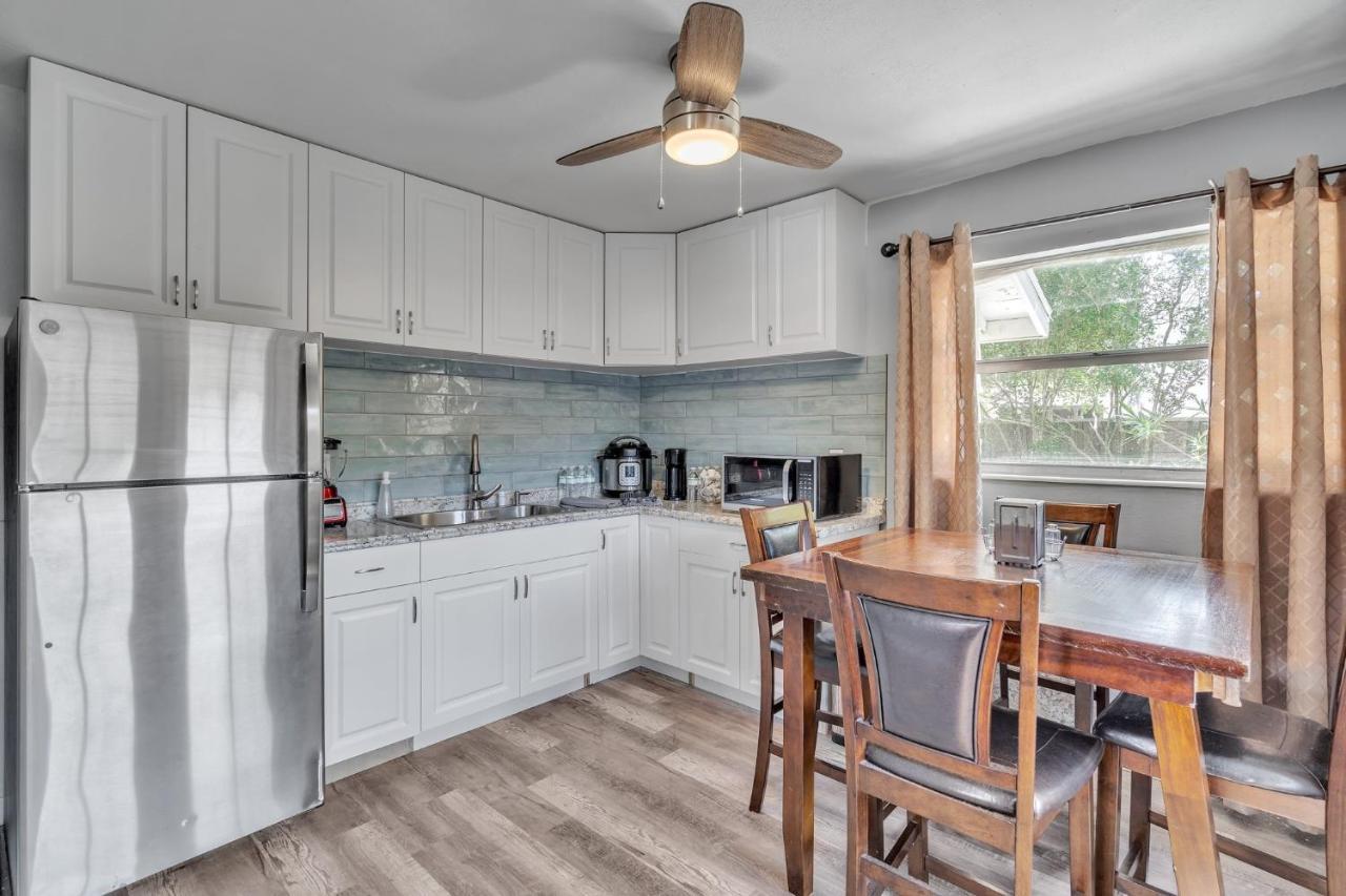 Downtown Single Family Modern Bungalow Close To Beaches And Dining Home Σεϊρασότα Εξωτερικό φωτογραφία