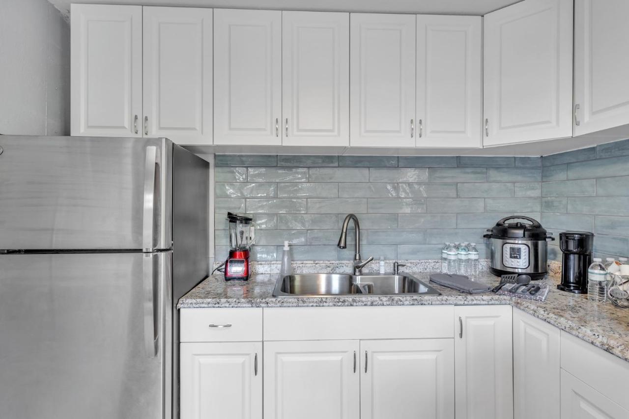 Downtown Single Family Modern Bungalow Close To Beaches And Dining Home Σεϊρασότα Εξωτερικό φωτογραφία