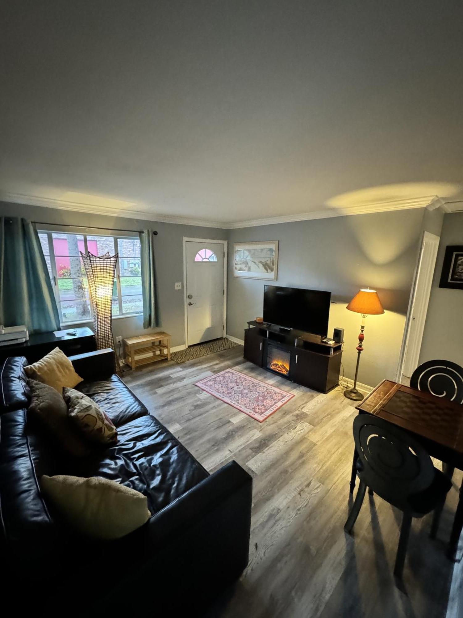 Downtown Single Family Modern Bungalow Close To Beaches And Dining Home Σεϊρασότα Εξωτερικό φωτογραφία