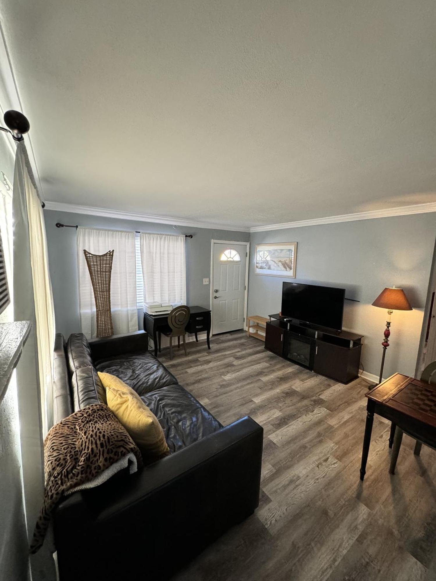 Downtown Single Family Modern Bungalow Close To Beaches And Dining Home Σεϊρασότα Εξωτερικό φωτογραφία
